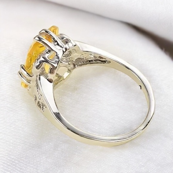 Yellow Fashion Inlaid CZ Cocktail Ring - Picture 5 of 6